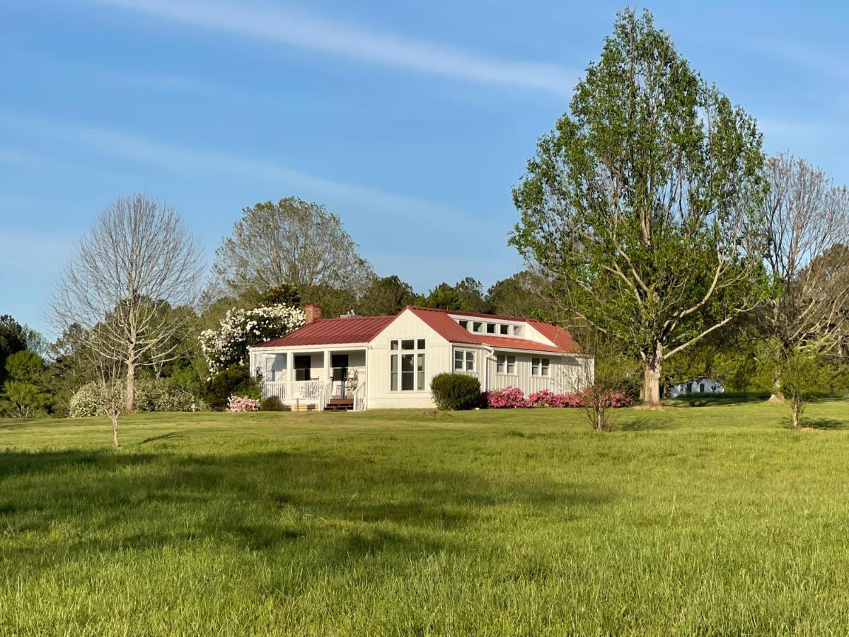 The Farmhouse Inn Buckhead Экстерьер фото