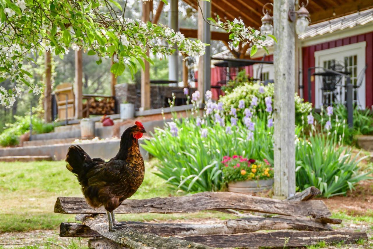 The Farmhouse Inn Buckhead Экстерьер фото