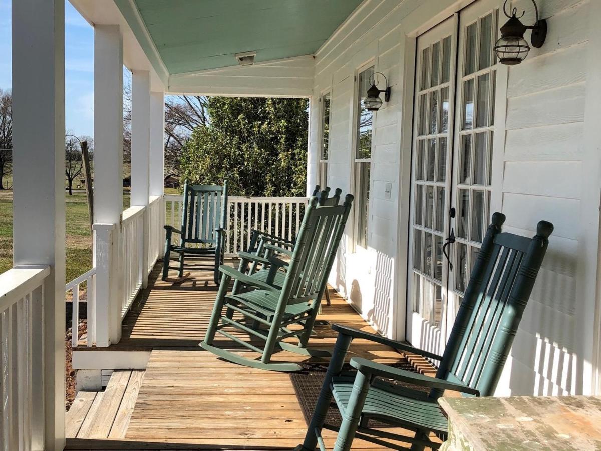 The Farmhouse Inn Buckhead Номер фото
