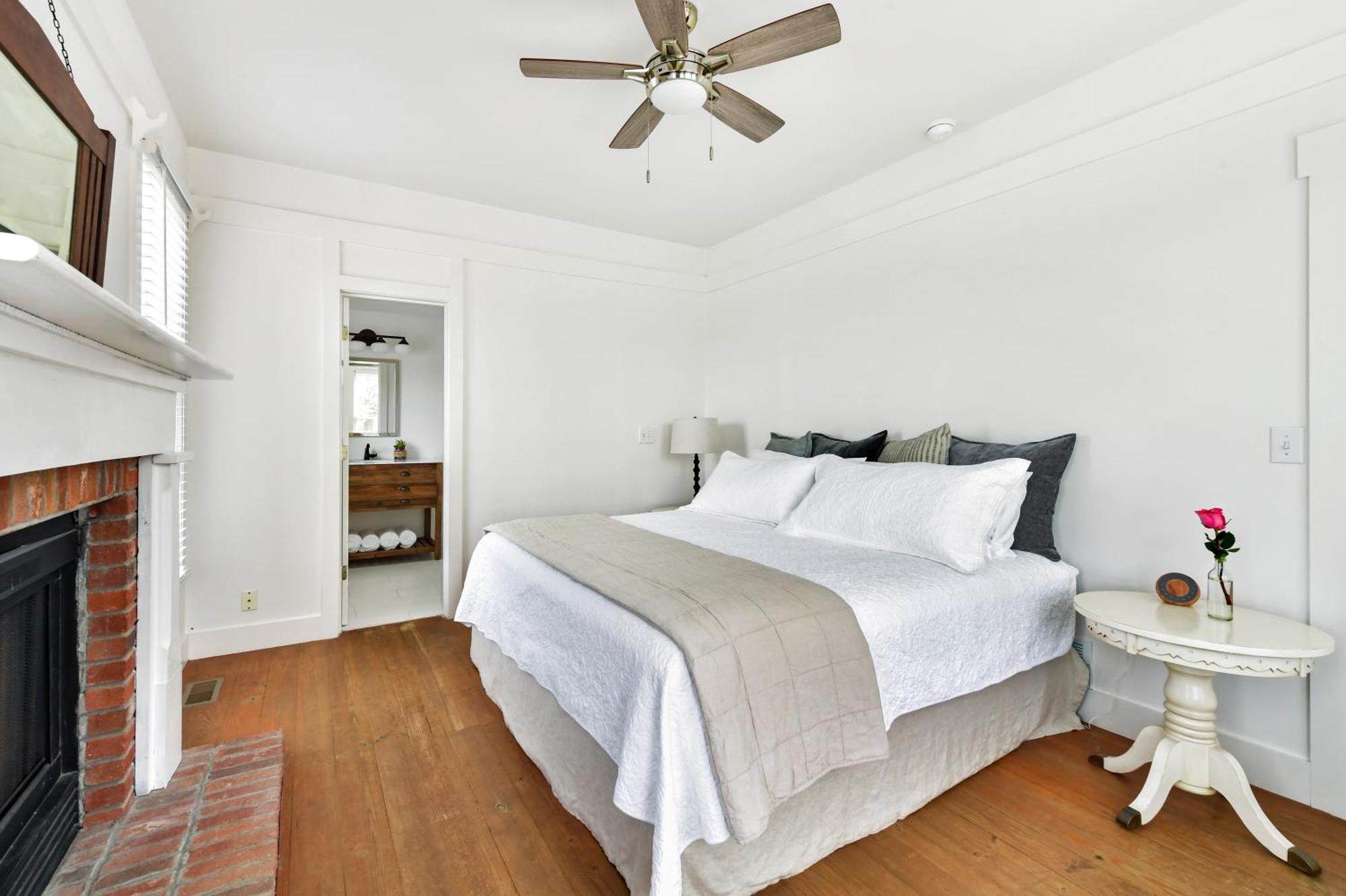 The Farmhouse Inn Buckhead Номер фото