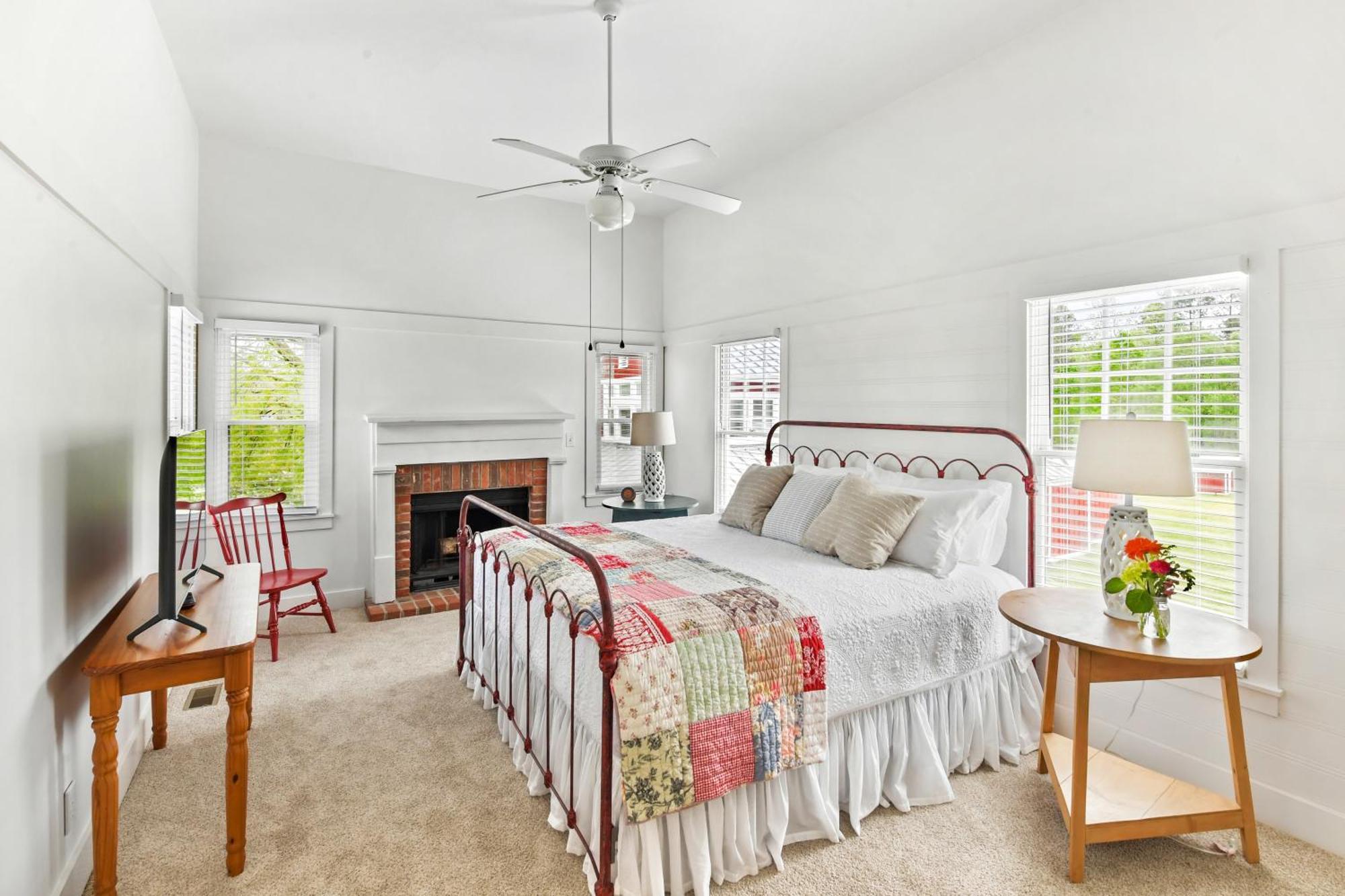 The Farmhouse Inn Buckhead Номер фото