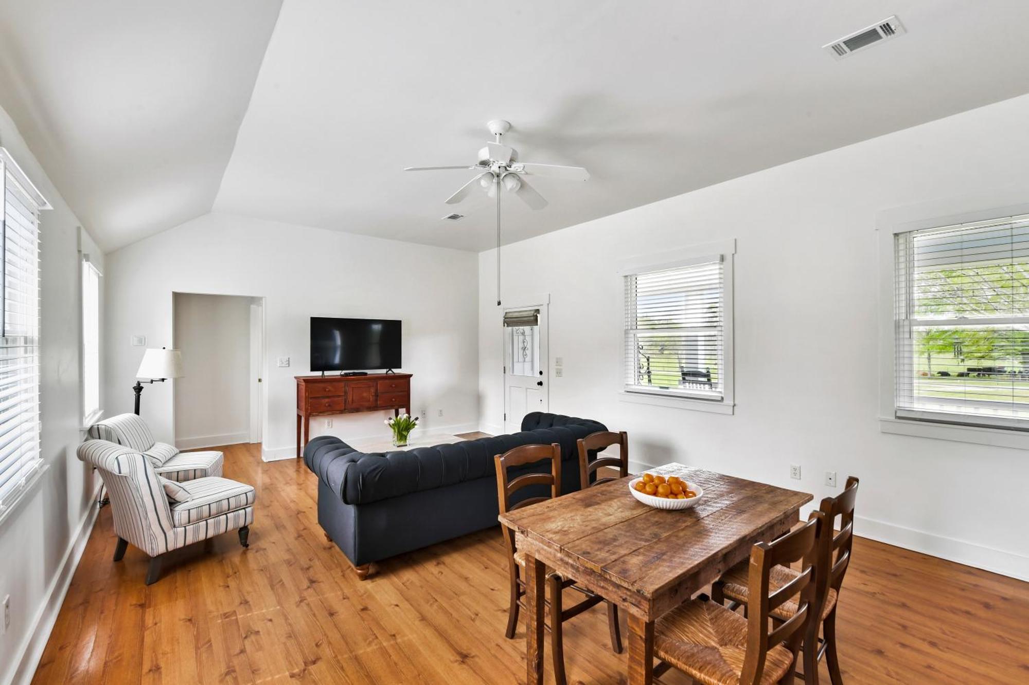 The Farmhouse Inn Buckhead Номер фото
