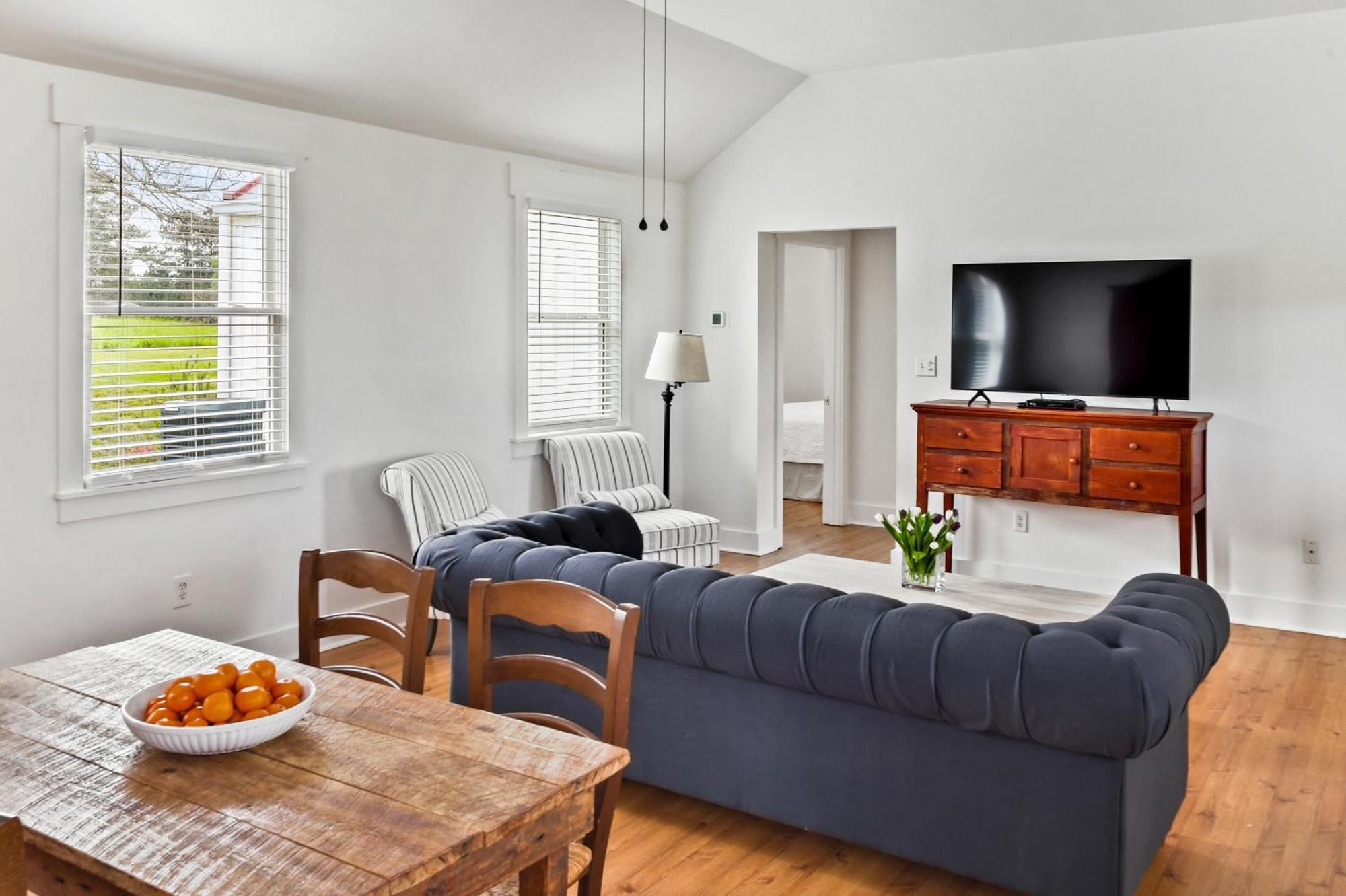 The Farmhouse Inn Buckhead Экстерьер фото